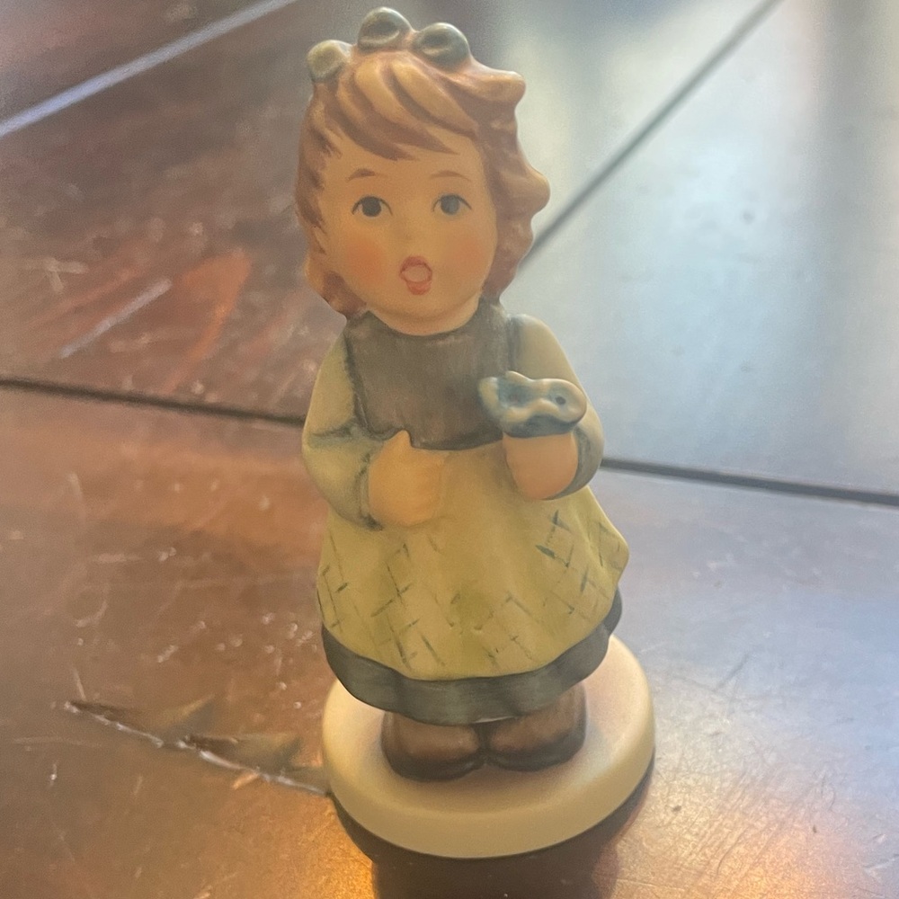 Hummel Figurine “From The Heart”